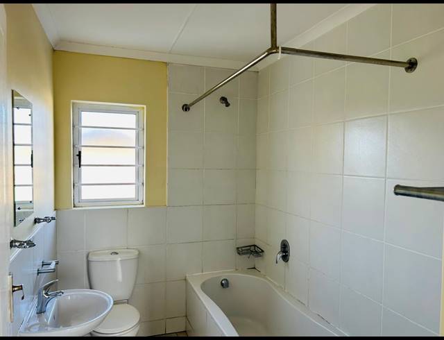 2 BEDROOM FREESTANDING TO LET IN GONUBIE